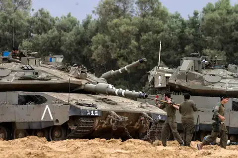 نتنياهو يجتمع بمجلس الوزراء الأمني لتوسيع الهجوم على غزة نتنياهو يجتمع بمجلس الوزراء الأمني لتوسيع الهجوم على غزة