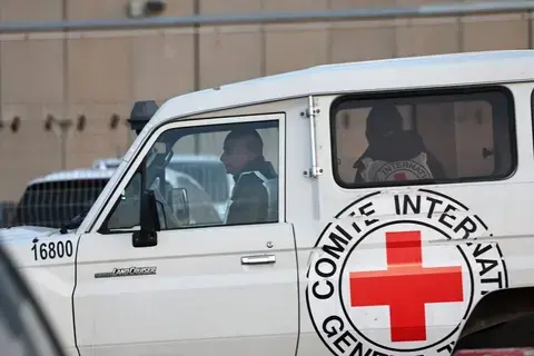 الصليب الأحمر: يجب «عدم تسييس» المساعدات الإنسانية إلى غزة الصليب الأحمر: يجب «عدم تسييس» المساعدات الإنسانية إلى غزة