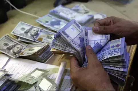 لبنان.. اضطرابات البنوك وتدني العملة المستمر