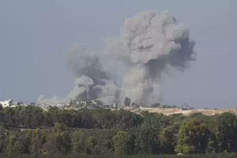 جيش الاحتلال يستغل الثغرات للحصار والدمار جيش الاحتلال يستغل الثغرات للحصار والدمار